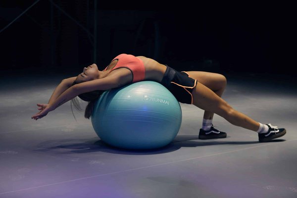 How to Use Foam Rolling for Myofascial Release in Athletes?